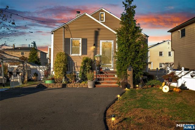 439 Hillside Avenue, Saddle Brook, NJ 07663