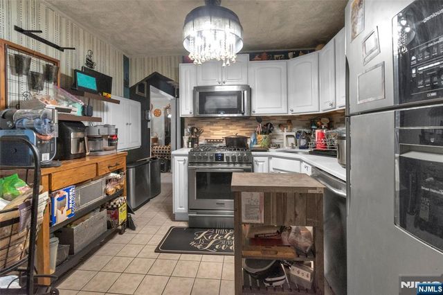 439 Hillside Avenue, Saddle Brook, NJ 07663