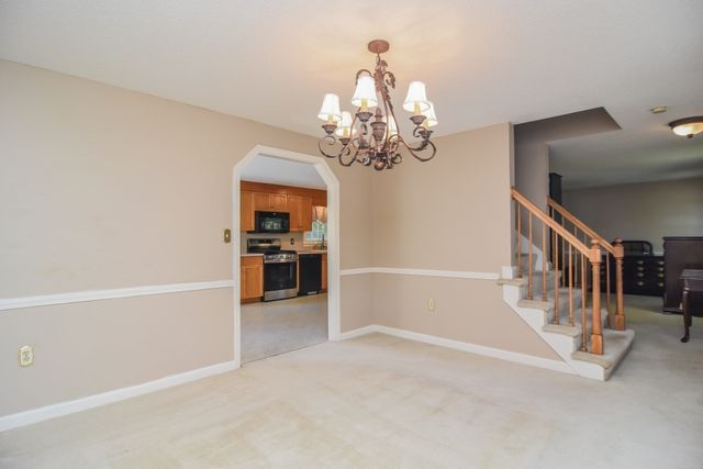 9 Wimbledon Crossing, Dracut, MA 01826