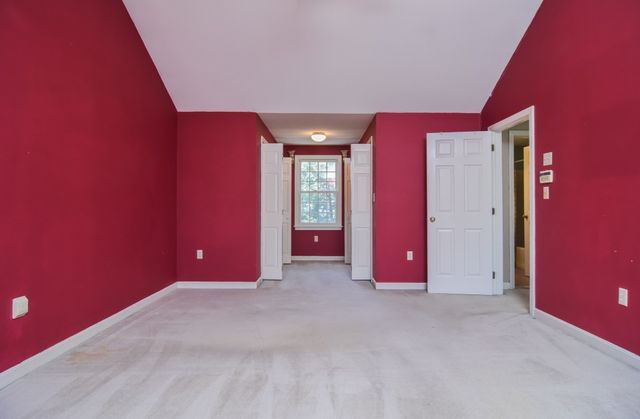 9 Wimbledon Crossing, Dracut, MA 01826