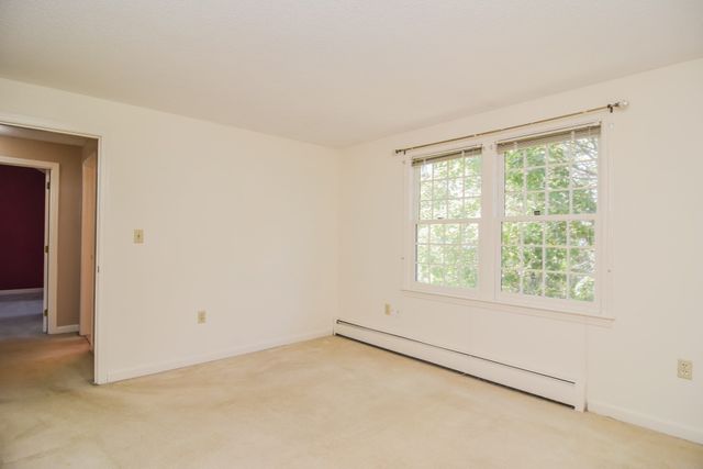 9 Wimbledon Crossing, Dracut, MA 01826