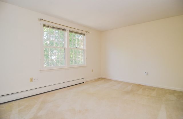 9 Wimbledon Crossing, Dracut, MA 01826