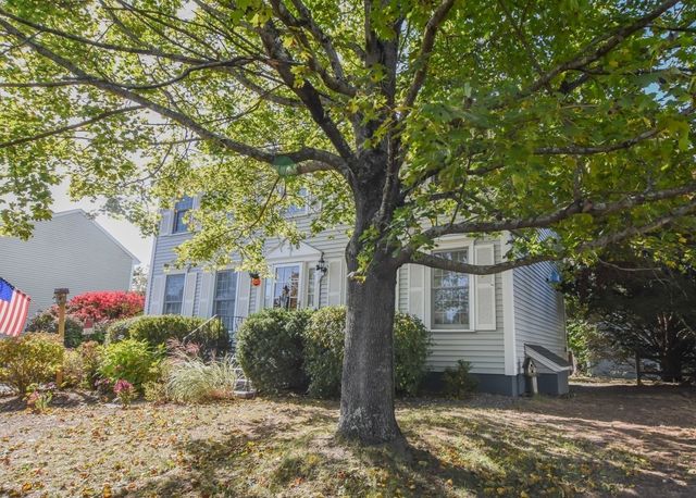 9 Wimbledon Crossing, Dracut, MA 01826