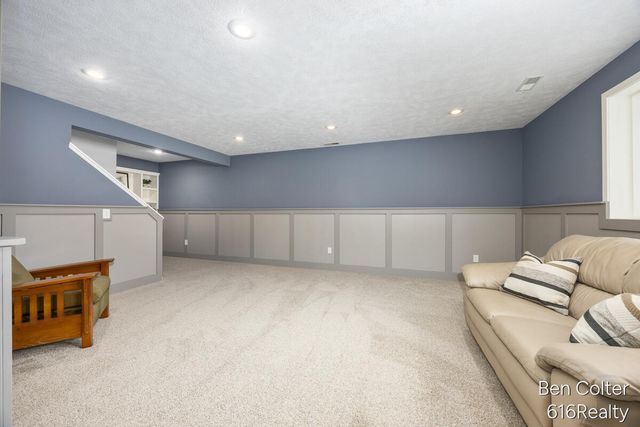 5408 Fieldstone Drive SW, Wyoming, MI 49418