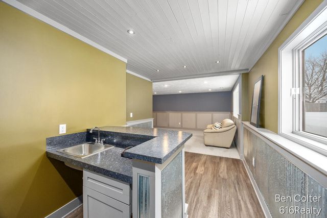 5408 Fieldstone Drive SW, Wyoming, MI 49418