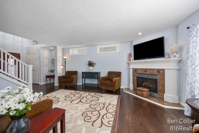 5408 Fieldstone Drive SW, Wyoming, MI 49418