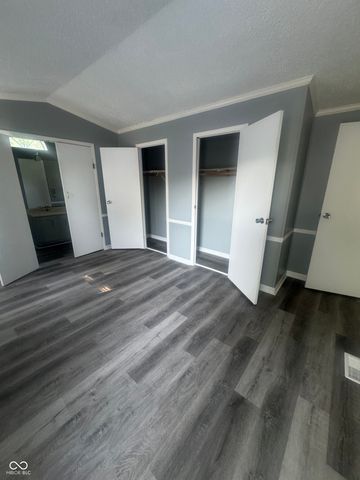 1145 Southpointe Drive, Franklin, IN 46131