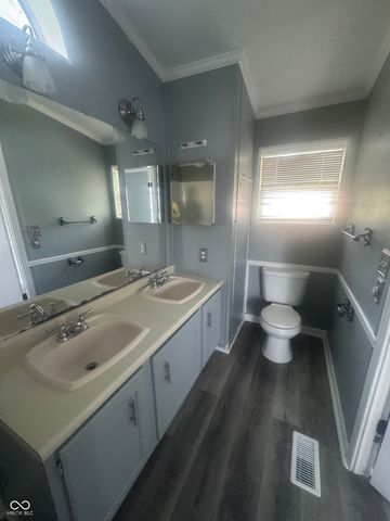 1145 Southpointe Drive, Franklin, IN 46131