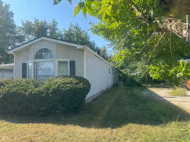 1145 Southpointe Drive, Franklin, IN 46131