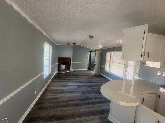 1145 Southpointe Drive, Franklin, IN 46131