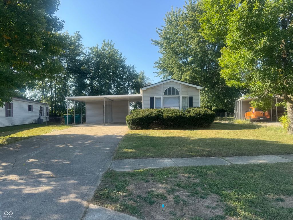 1145 Southpointe Drive, Franklin, IN 46131