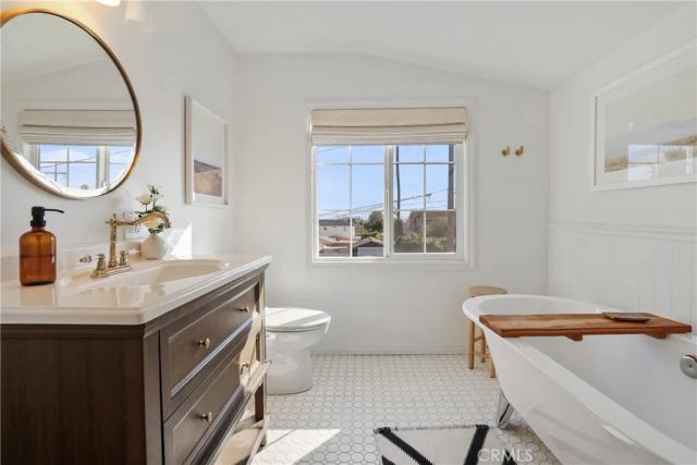 725 N Bandini Street, San Pedro, CA 90731