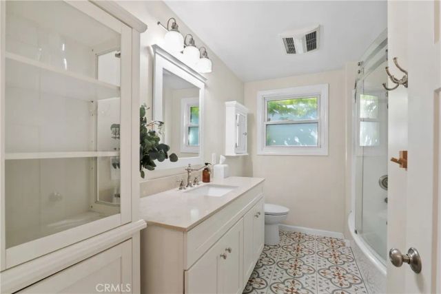 725 N Bandini Street, San Pedro, CA 90731