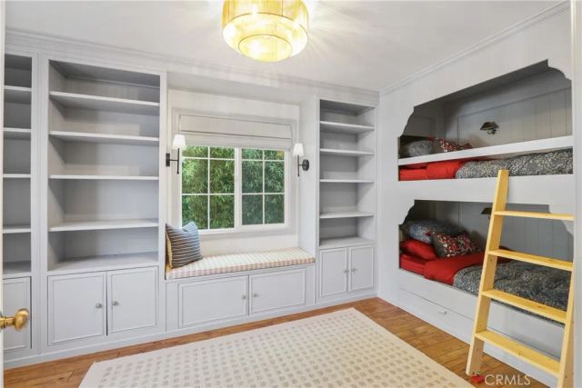 725 N Bandini Street, San Pedro, CA 90731