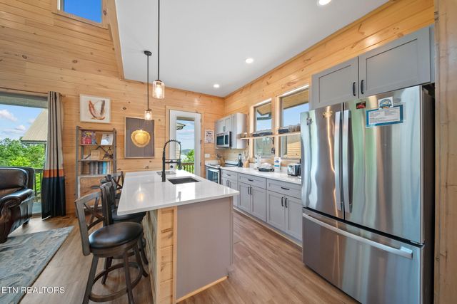 610 Butterfly Way, Sevierville, TN 37876