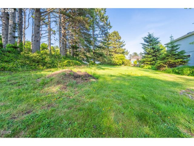 1756 Nw 35TH Pl, Lincoln City, OR 97367