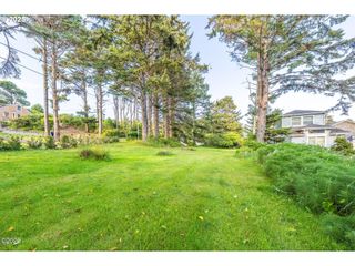 1756 Nw 35TH Pl, Lincoln City, OR 97367