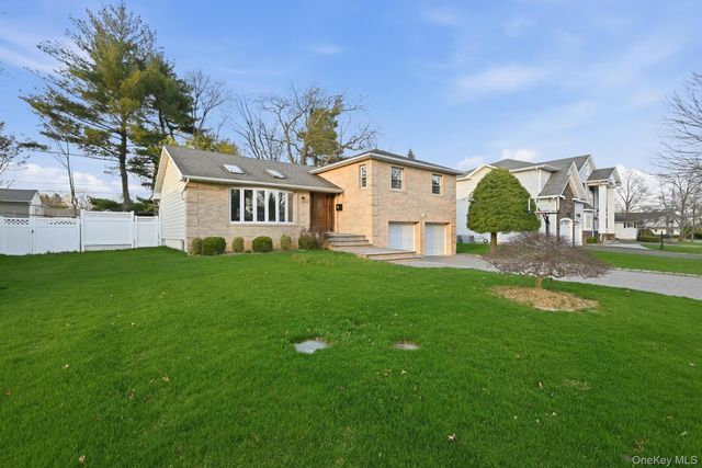 51 Ivy Drive, Jericho, NY 11753
