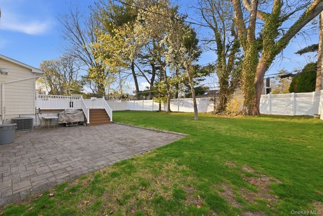 51 Ivy Drive, Jericho, NY 11753