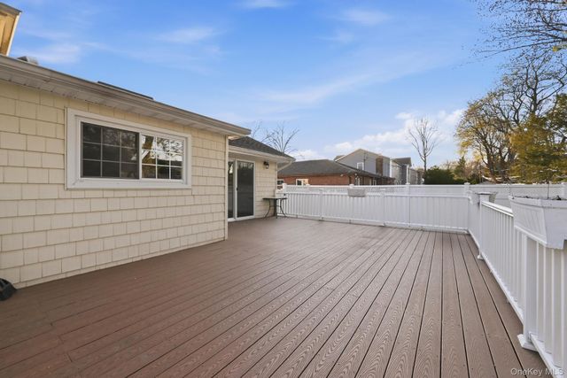 51 Ivy Drive, Jericho, NY 11753