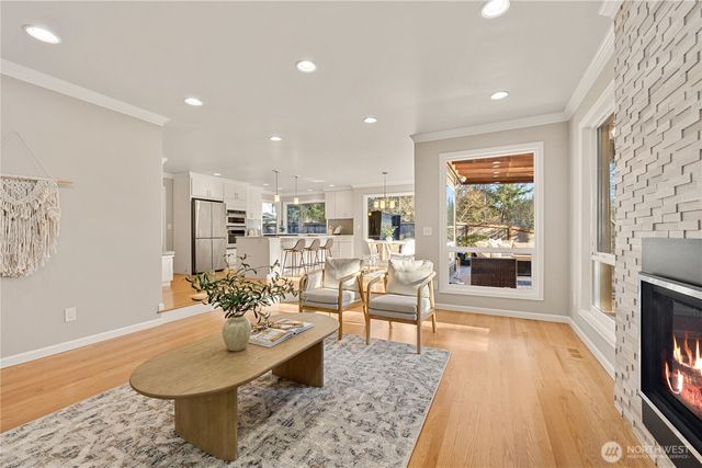 25852 SE 22nd Place, Sammamish, WA 98075