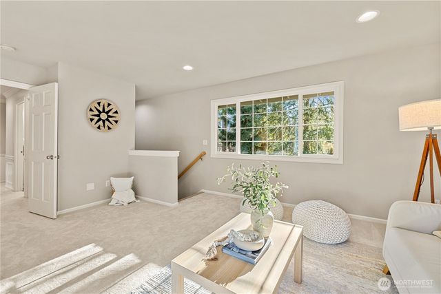 25852 SE 22nd Place, Sammamish, WA 98075