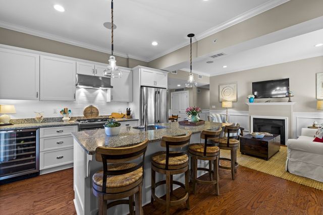 616 E Fourth Street 303, Boston, MA 02127