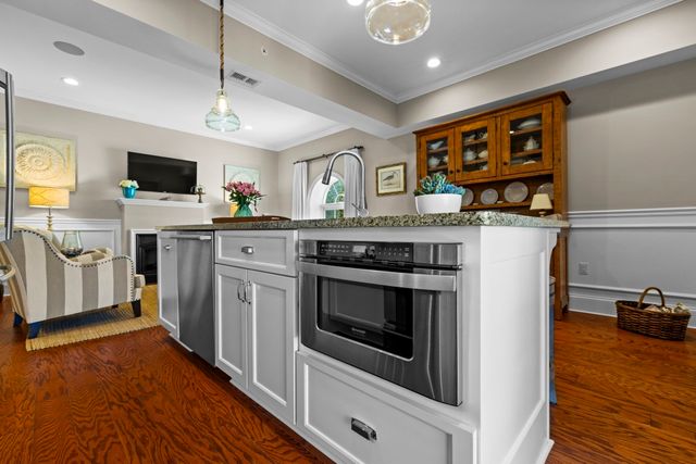616 E Fourth Street 303, Boston, MA 02127
