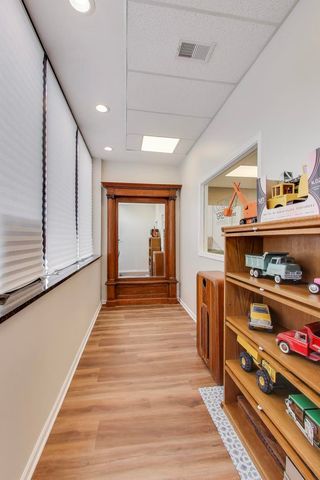 5696 N Milwaukee Avenue, Chicago, IL 60646