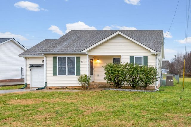 1957 Timberline Cir, Oak Grove, KY 42262