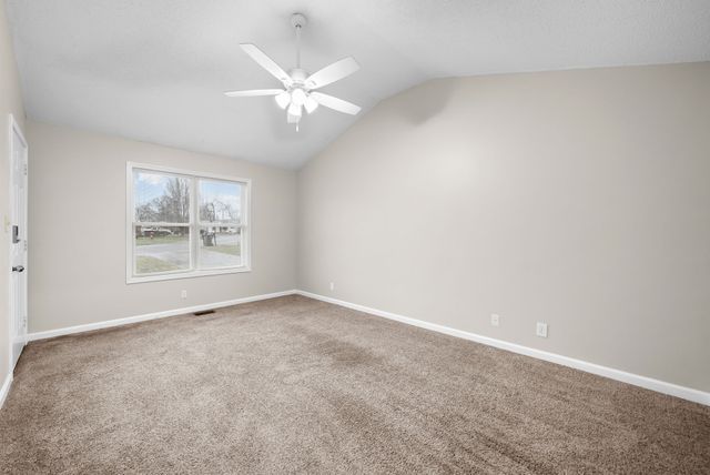 1957 Timberline Cir, Oak Grove, KY 42262