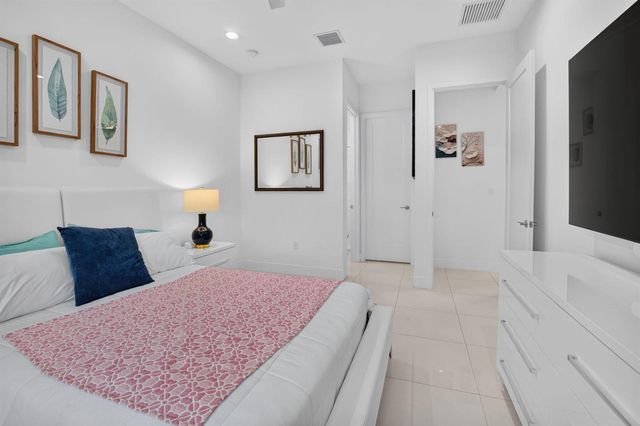 20056 Hirono Lane, Boca Raton, FL 33434