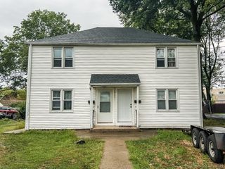 323 Pearl Harbor Street, Bridgeport, CT 06610