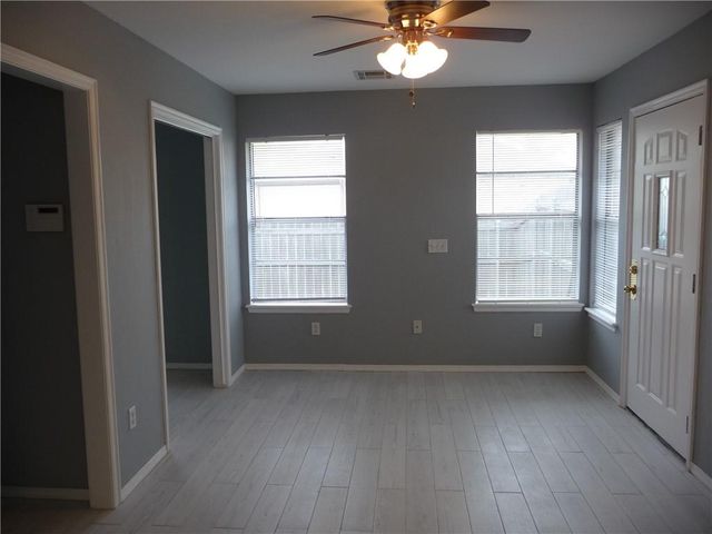 2415 N Truitt Street 2415, Moore, OK 73160