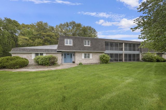 690 Hidden Oak Trail 1a, Hobart, IN 46342
