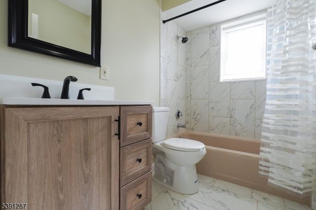 600 N 6th St, Newark City, NJ 07107