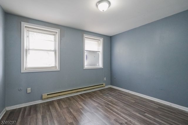 600 N 6th St, Newark City, NJ 07107