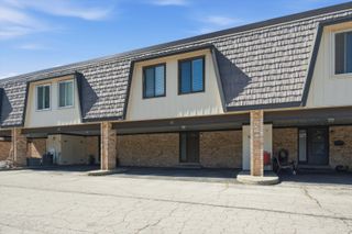 11 Cour Caravelle 11, Palos Hills, IL 60465