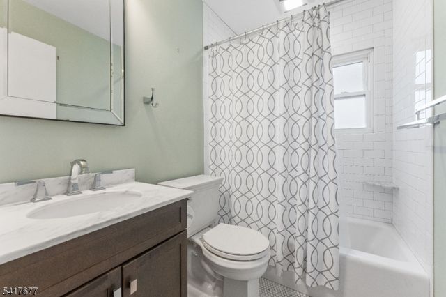 25 Fair Hill Rd, Clifton City, NJ 07013