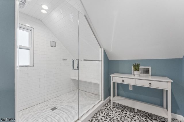 25 Fair Hill Rd, Clifton City, NJ 07013