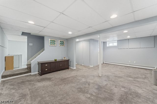 25 Fair Hill Rd, Clifton City, NJ 07013