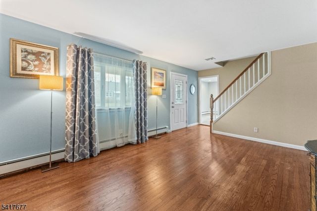 25 Fair Hill Rd, Clifton City, NJ 07013