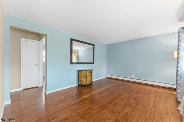 25 Fair Hill Rd, Clifton City, NJ 07013