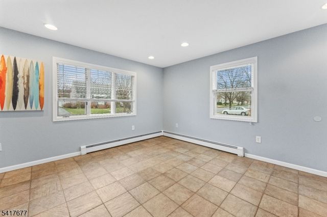 25 Fair Hill Rd, Clifton City, NJ 07013