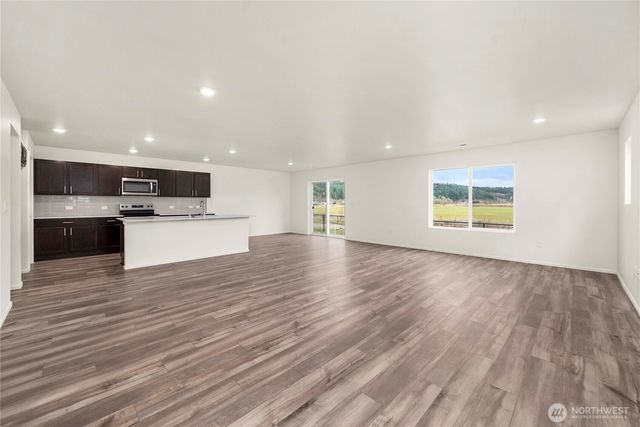 1372 Salzer Creek Drive, Centralia, WA 98531