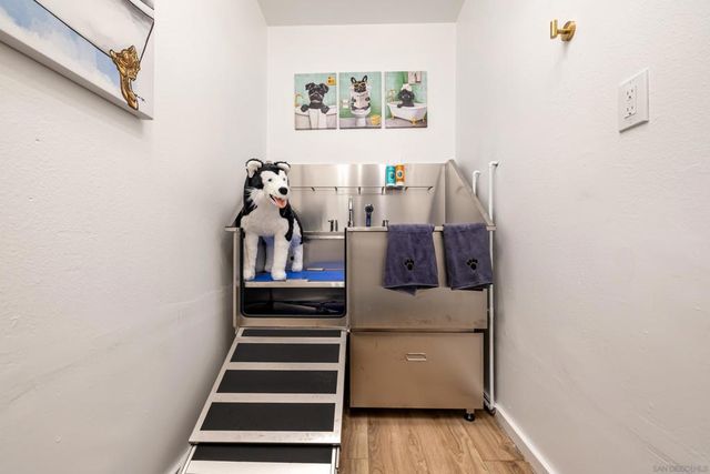 2715 A Street, San Diego, CA 92102