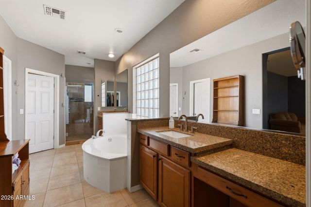 1329 S IOWA Court, Chandler, AZ 85286