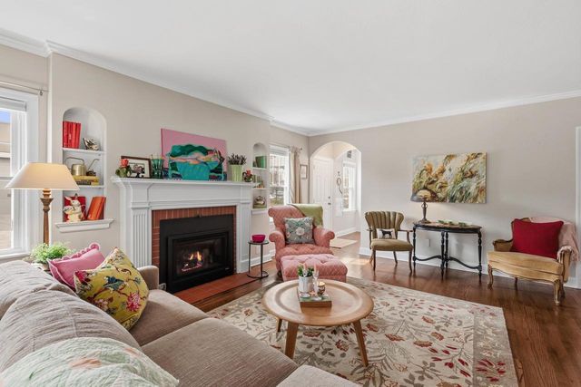 5001 N Bay Ridge Avenue, Whitefish Bay, WI 53217