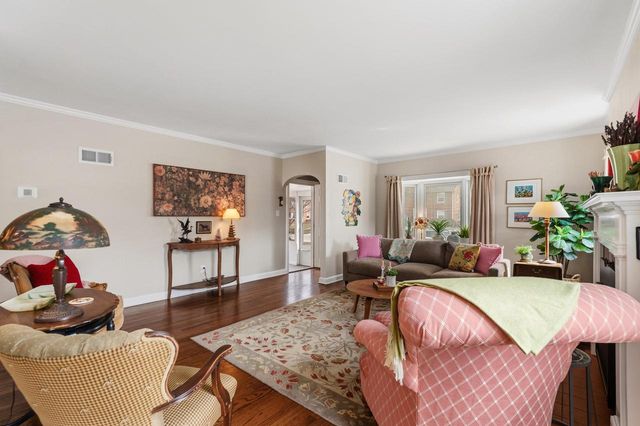 5001 N Bay Ridge Avenue, Whitefish Bay, WI 53217