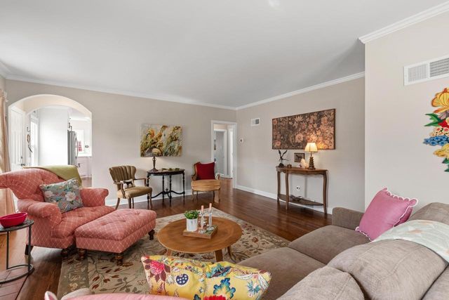 5001 N Bay Ridge Avenue, Whitefish Bay, WI 53217